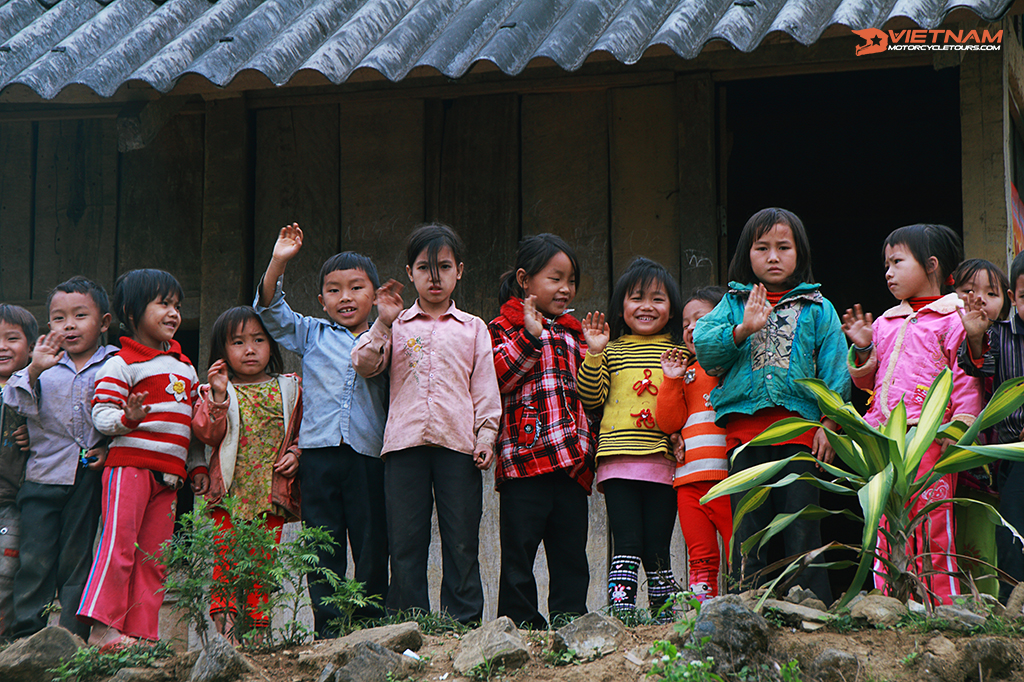 Kids in Meo Vac, Ha Giang