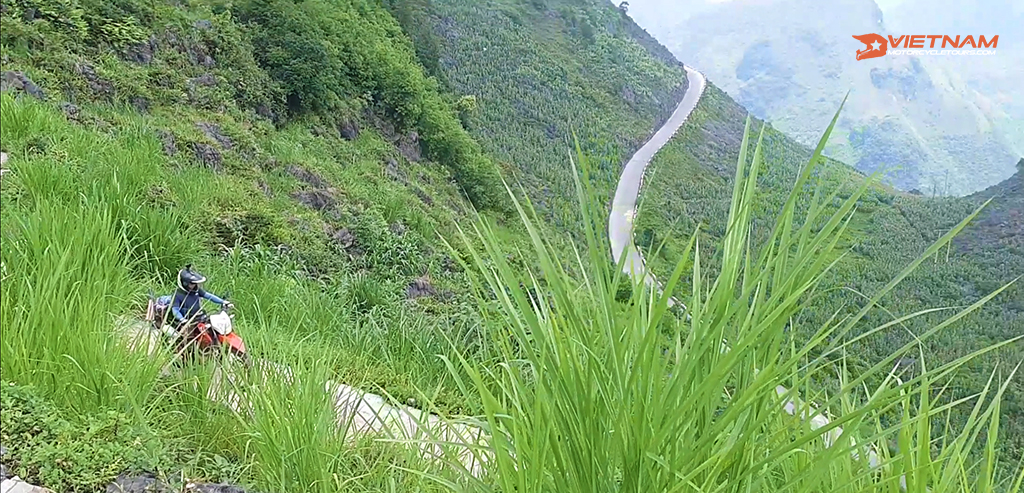 Where to go to explore Ha Giang by motorbike?