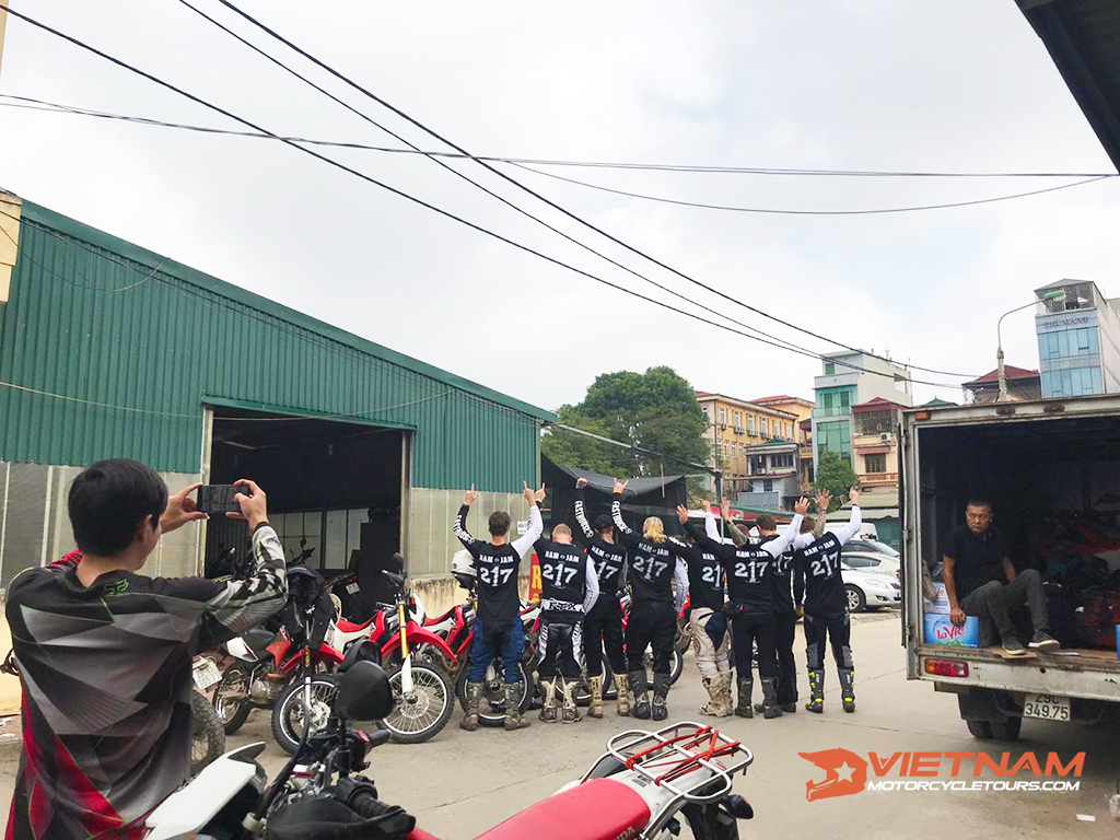 On the way - Vietnam offroad motorbike tours