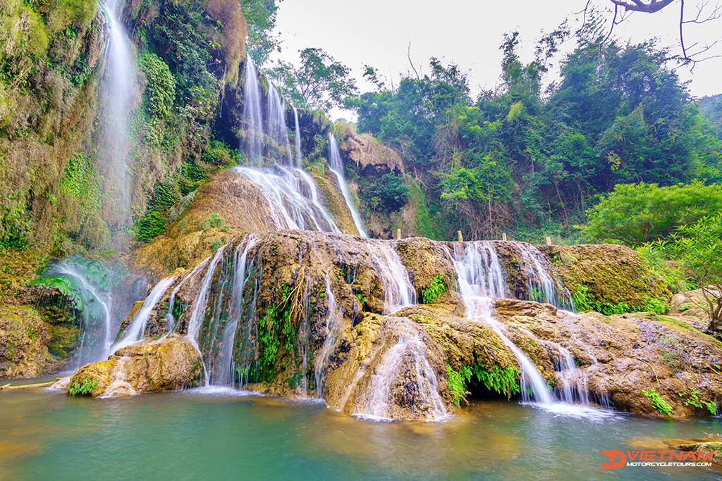 Day 1: Ha Noi To Muong Waterfall