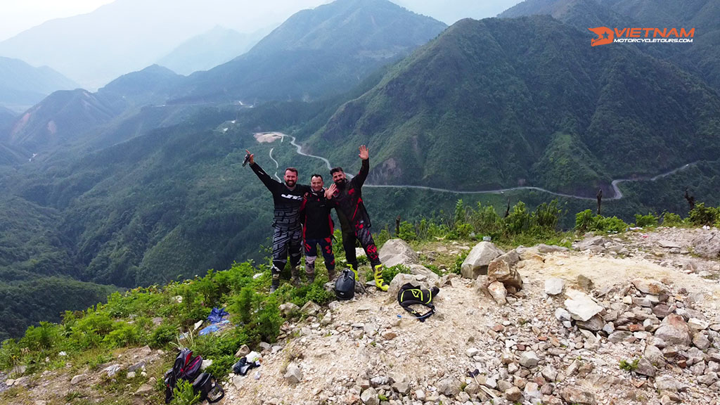 O Qui Ho pass, riding from Lai Chau to Sapa