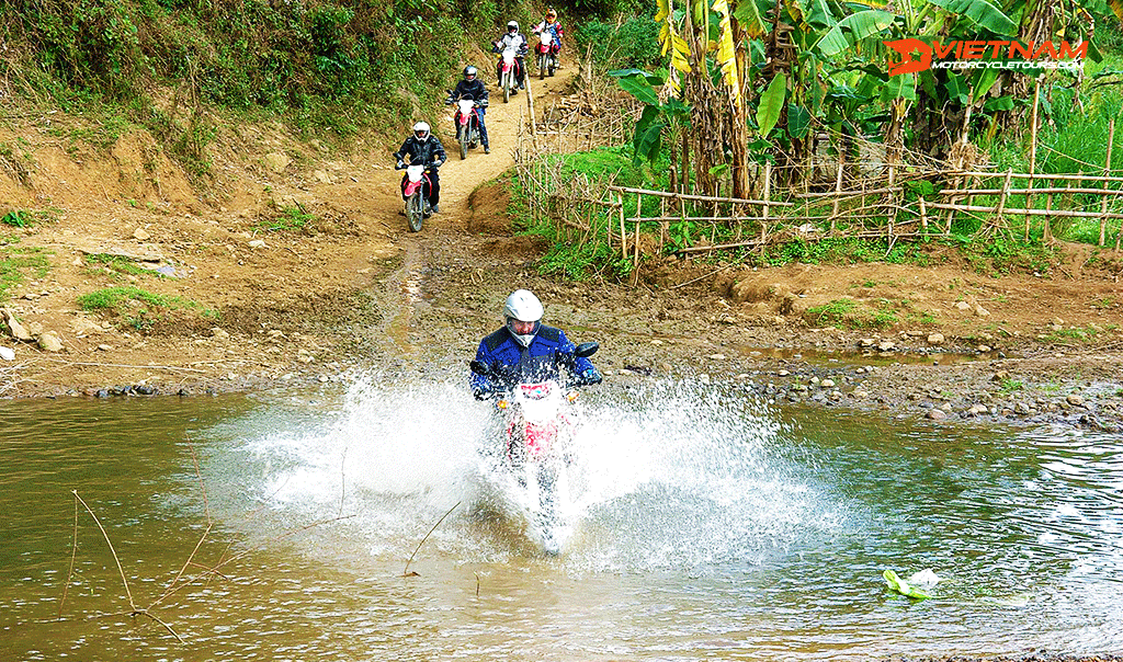 places for Laos motorcycle tours