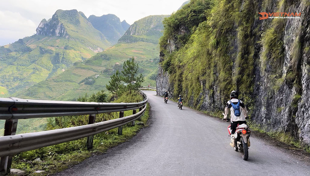 How long does it take to do the Ha Giang loop?