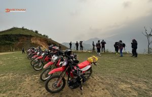 Crossing the border with a motorbike between Vietnam and Laos