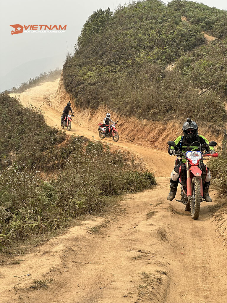 Mai Chau Motorbike Trip To Son La