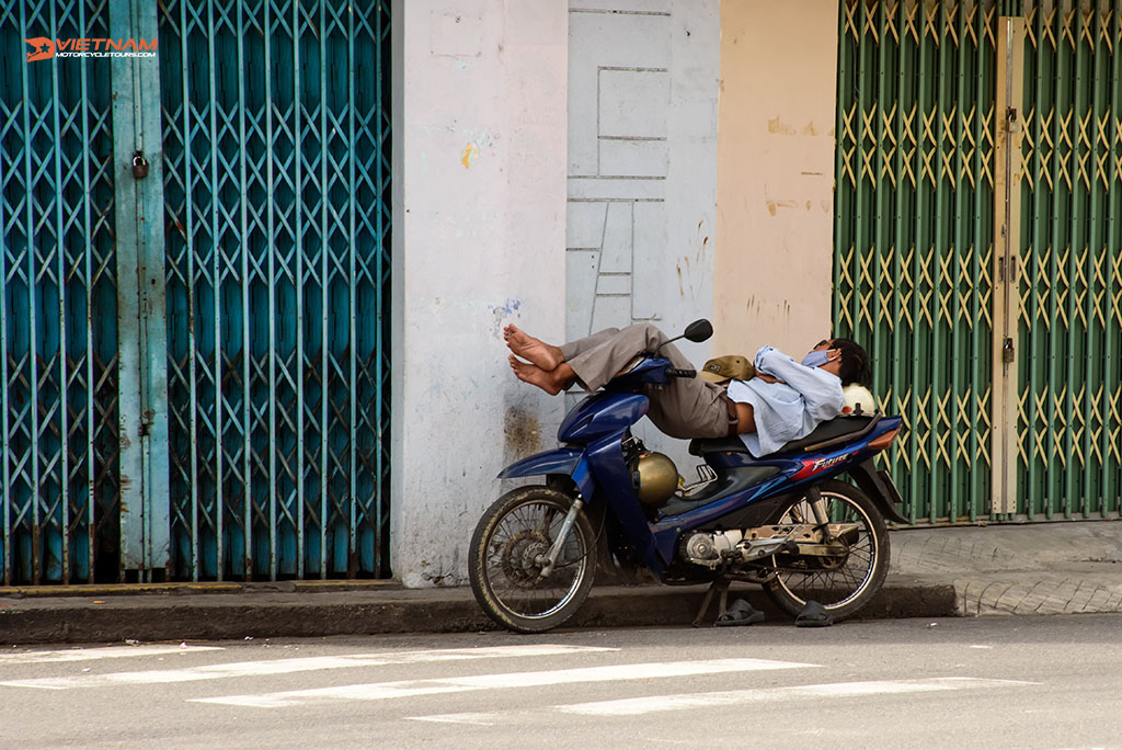 scams in vietnam 3 - Vietnam Motorbike Tours