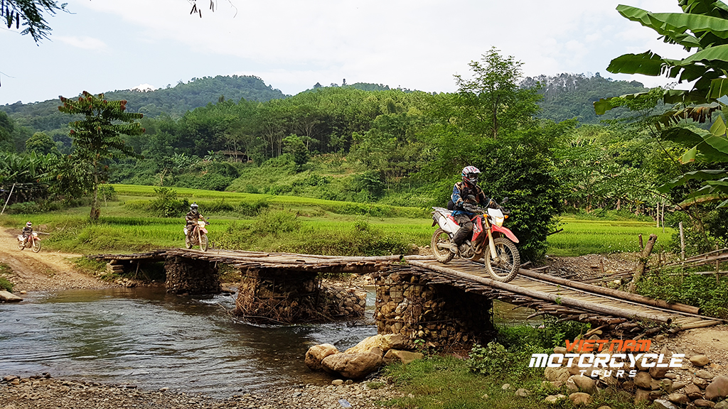 DAY 3: BA BE MOTORCYCLE TOURS TO CAO BANG CITY