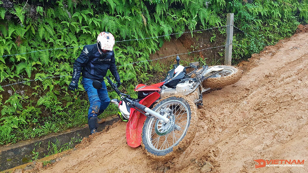 INSURANCE FOR ALL DIRTBIKE TOURS IN VIETNAM