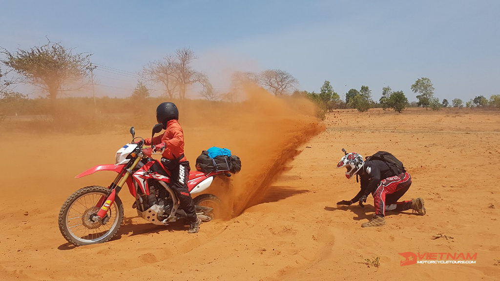 Dirt bike tours Vietnam