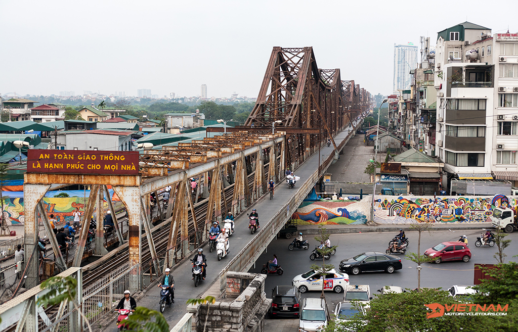 Long Bien Bridge - Hanoi Motorcycle Tours