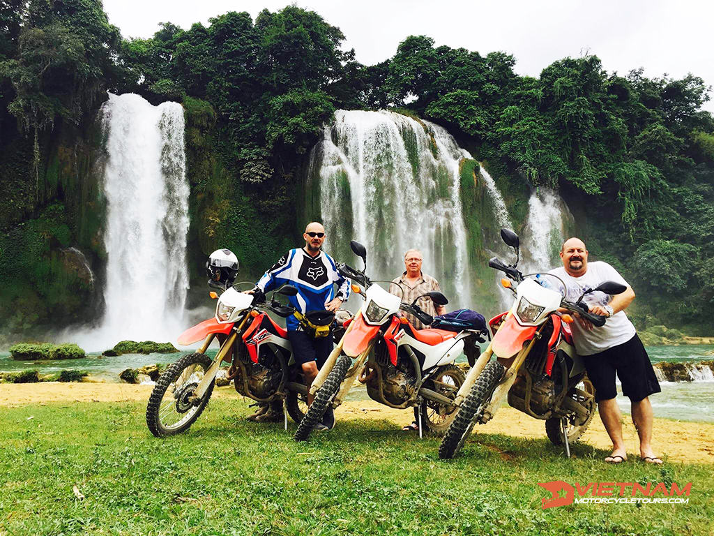 Travel to Cao Bang by Motorcycle