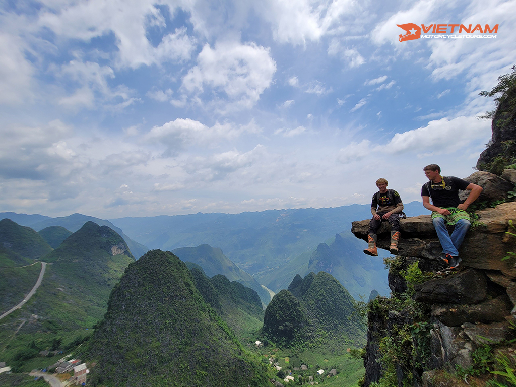 How can you get started but stay safe and healthy on your trip? Ha Giang motorcycle tours