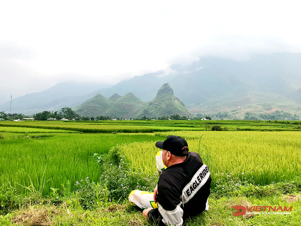 Self-guided/Guided motorbike tours in Vietnam