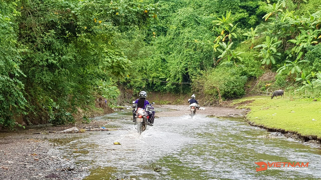 Vietnam Motorbike Tours - Guided or unguided?