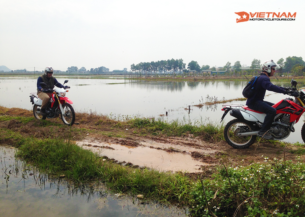 Off-road motorbike tours in Hanoi