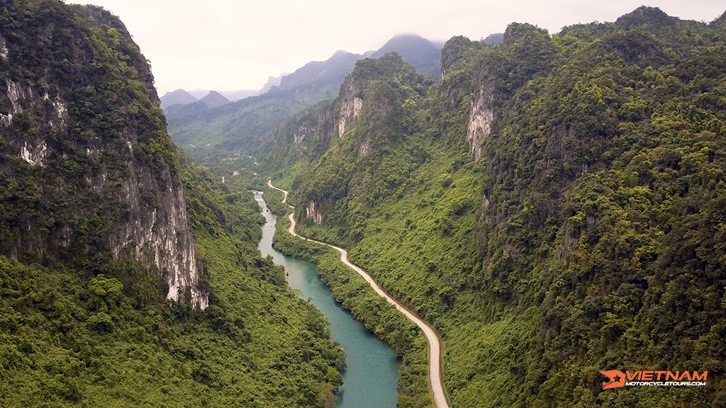 Top Main Routes Suggested By Vietnam Motorcycle Tours Operator 1