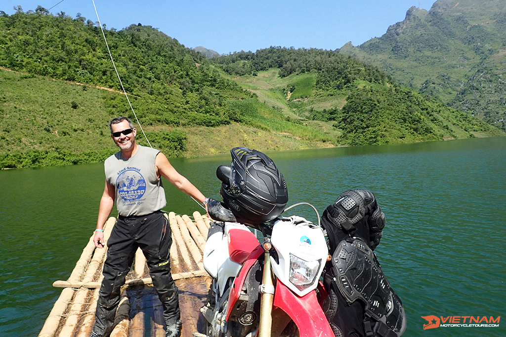 discover ha giang by motorcycle2