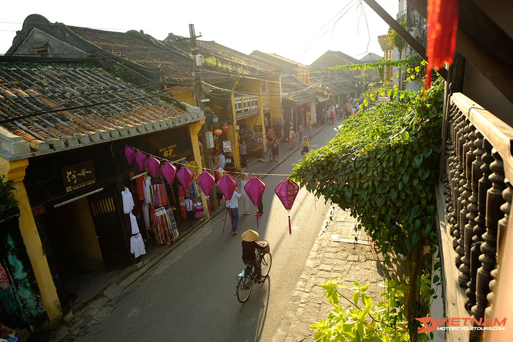9th day: Sightseeing at Hoi An ancient town