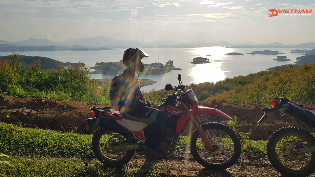 Ha Noi to Vu Linh Village By Motorbike