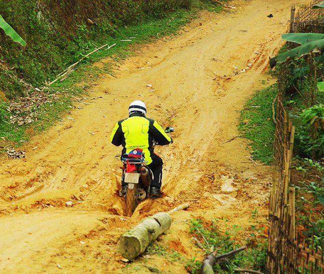Southern Laos motorbike Tours 11