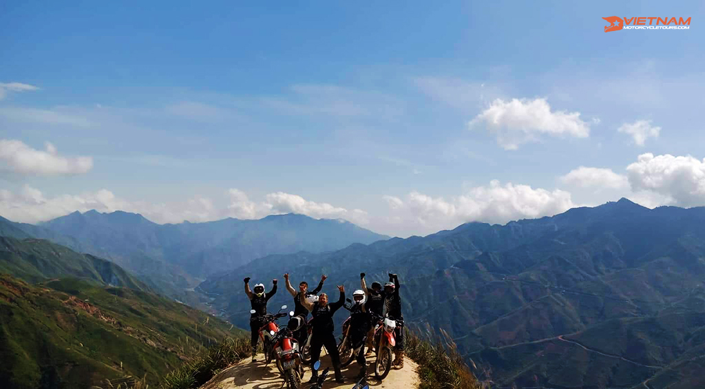 Phu Yen - Son La City Motorbike Tour: 160km