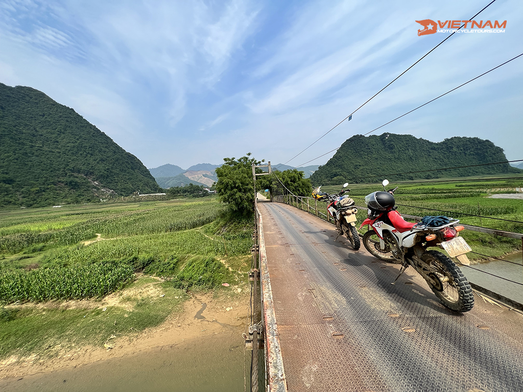 Ta Xua – Mai Chau Motorbike Tour