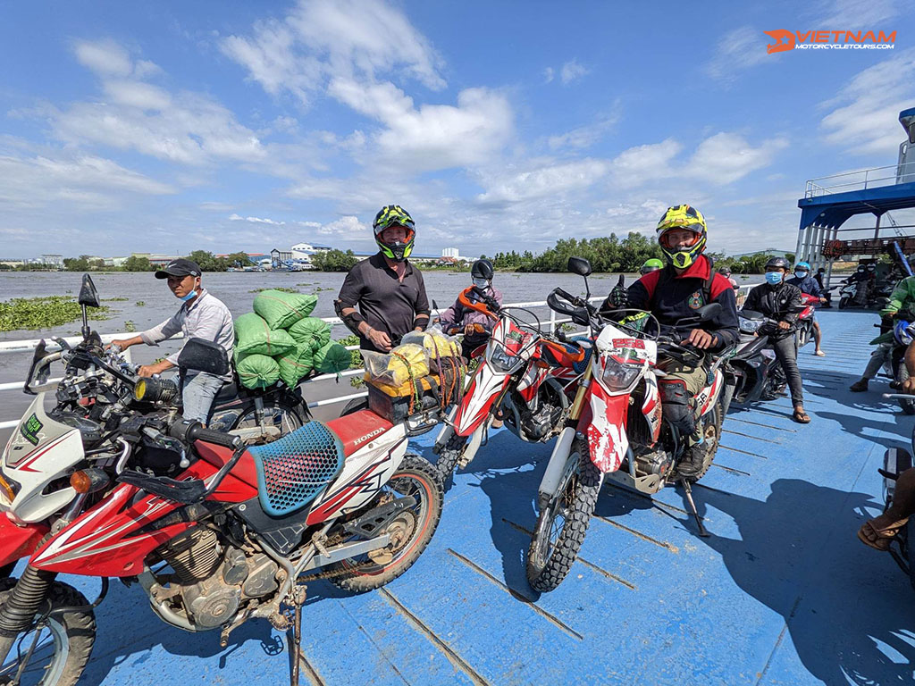 Cao Lanh - My Luong - Chau Doc Motorbike Tours