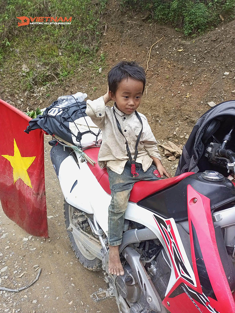 the best motorcycle riding in laos 2